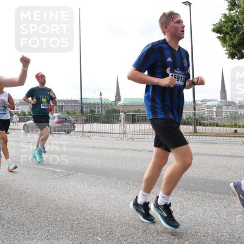 29.06.2025 - hella hamburg halbmarathon Lena Gebhardt http://msf.ph/oto/8288118 29.06.2025 10:21:02 Lombardsbrücke 4350, 8724, 10585, 2025, 18305, 45913, 1028, 1266, 1658, 2053, 2101, 2325, 2383, 2834, 2923, 2945, 2956, 2986, 3161, 3247, 3453, 3781, 3813, 4082, 4288, 4350, 4422, 4754, 4869, 5041, 5061, 5625, 5767, 6275, 6308, 6608, 7228, 7608, 8113, 8724, 8726, 8844, 8940, 9005, 9011, 9108, 9236, 9501, 9981, 10050, 10350, 10585, 10602, 11100, 11145, 11698, 11995, 12175, 12694, 12844, 13057, 13508 meine-sportfotos.de