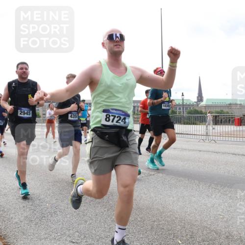29.06.2025 - hella hamburg halbmarathon Lena Gebhardt http://msf.ph/oto/8288162 29.06.2025 10:21:03 Lombardsbrücke 17367, 4082, 2945, 4350, 15020, 8724, 18305, 1028, 1266, 1658, 2053, 2101, 2325, 2383, 2635, 2834, 2923, 2945, 2956, 2986, 3122, 3161, 3247, 3453, 3781, 3813, 4082, 4288, 4350, 4754, 4869, 5041, 5061, 5395, 5493, 5625, 5767, 6275, 6308, 6608, 7228, 7522, 7553, 7608, 8113, 8724, 8726, 8844, 8940, 9005, 9011, 9108, 9236, 9501, 9981, 10050, 10350, 10585, 10602, 11100, 11145, 11698, 11995, 12175, 12694, 12844, 13057, 13508 meine-sportfotos.de