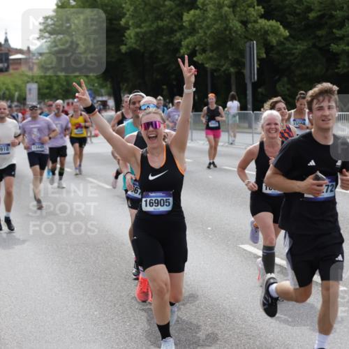 29.06.2025 - hella hamburg halbmarathon Jannik Wohlers http://msf.ph/oto/8288307 29.06.2025 10:36:04 Lombardsbrücke 1102, 1224, 2124, 3398, 3404, 3428, 4442, 5012, 5246, 5427, 5540, 5573, 5747, 5809, 5919, 6190, 6667, 7632, 8498, 8530, 8945, 9115, 9117, 9229, 9918, 10024, 10112, 10146, 10336, 10341, 10984, 11541, 11637, 12343, 12493, 13227, 13445, 14296, 15234, 15568, 15707, 16239, 17156, 17807, 18152, 18226, 18644, 18646, 18918, 18929 meine-sportfotos.de