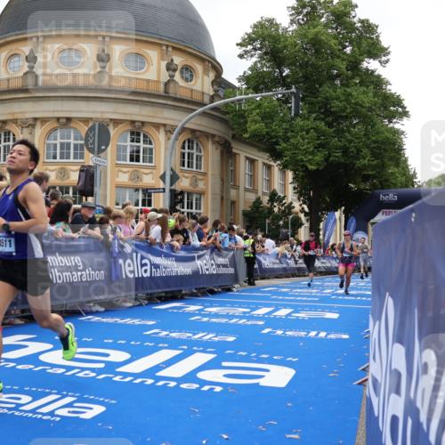 29.06.2025 - hella hamburg halbmarathon Strokosch-Dieckow http://msf.ph/oto/8288316 29.06.2025 10:48:42 Ziel 1094, 1884, 1892, 2442, 4553, 5421, 9482, 9538, 10859, 11519, 12533, 14511, 15309, 15384, 16653, 17007, 17127 meine-sportfotos.de