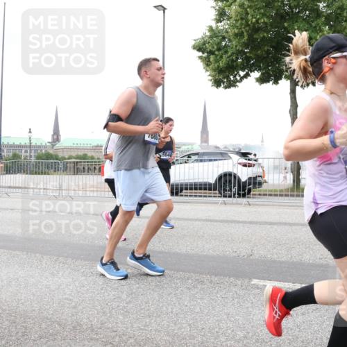 29.06.2025 - hella hamburg halbmarathon Lena Gebhardt http://msf.ph/oto/8288341 29.06.2025 10:55:34 Lombardsbrücke 7080, 5040, 191, 291, 1013, 1616, 1873, 1917, 2090, 2452, 3101, 3115, 3157, 3244, 3577, 4039, 4470, 4628, 4896, 5040, 5220, 5222, 5483, 5487, 5575, 6257, 6395, 6396, 6944, 7219, 7548, 7680, 7766, 7969, 8110, 8403, 8519, 8527, 8532, 8626, 8648, 9548, 9614, 9618, 9857, 9858, 9861, 9865, 9956, 10094, 10436, 10438, 10458, 10559, 10593, 10885, 11109, 11737, 11903, 11962, 11963, 12147, 12148, 12695, 12902, 13098, 13230, 14515, 14727, 15152, 15160, 16385 meine-sportfotos.de