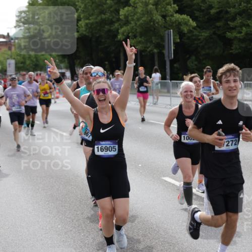 29.06.2025 - hella hamburg halbmarathon Jannik Wohlers http://msf.ph/oto/8288349 29.06.2025 10:36:04 Lombardsbrücke 1102, 1224, 2124, 3398, 3404, 3428, 4442, 5012, 5246, 5427, 5540, 5573, 5747, 5809, 5919, 6190, 6667, 7632, 8498, 8530, 8945, 9115, 9117, 9229, 9918, 10024, 10112, 10146, 10336, 10341, 10984, 11541, 11637, 12343, 12493, 13227, 13445, 14296, 15234, 15568, 15707, 16239, 17156, 17807, 18152, 18226, 18644, 18646, 18918, 18929 meine-sportfotos.de