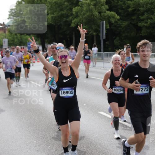 29.06.2025 - hella hamburg halbmarathon Jannik Wohlers http://msf.ph/oto/8288394 29.06.2025 10:36:04 Lombardsbrücke 1102, 1224, 2124, 3398, 3404, 3428, 4442, 5012, 5246, 5427, 5540, 5573, 5747, 5809, 5919, 6190, 6667, 7632, 8498, 8530, 8945, 9115, 9117, 9229, 9918, 10024, 10112, 10146, 10336, 10341, 10984, 11541, 11637, 12343, 12493, 13227, 13445, 14296, 15234, 15568, 15707, 16239, 17156, 17807, 18152, 18226, 18644, 18646, 18918, 18929 meine-sportfotos.de