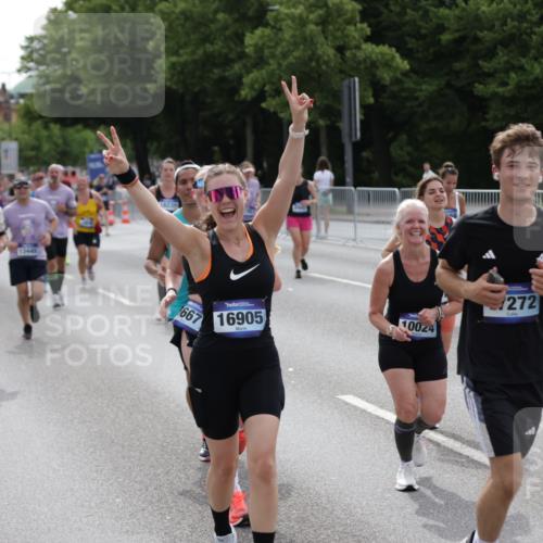 29.06.2025 - hella hamburg halbmarathon Jannik Wohlers http://msf.ph/oto/8288434 29.06.2025 10:36:04 Lombardsbrücke 1102, 1224, 2124, 3398, 3404, 3428, 4442, 5012, 5246, 5427, 5540, 5573, 5747, 5809, 5919, 6190, 6667, 7632, 8498, 8530, 8945, 9115, 9117, 9229, 9918, 10024, 10112, 10146, 10336, 10341, 10984, 11541, 11637, 12343, 12493, 13227, 13445, 14296, 15234, 15568, 15707, 16239, 17156, 17807, 18152, 18226, 18644, 18646, 18918, 18929 meine-sportfotos.de
