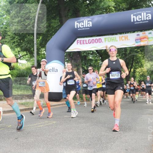 29.06.2025 - hella hamburg halbmarathon KatJ http://msf.ph/oto/8288557 29.06.2025 10:41:44 Zwischen KM18-KM19 1327, 1815, 2119, 3041, 3256, 5319 meine-sportfotos.de