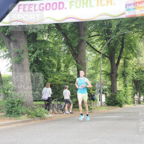 29.06.2025 - hella hamburg halbmarathon KatJ http://msf.ph/oto/8288765 29.06.2025 10:12:22 Zwischen KM18-KM19  meine-sportfotos.de