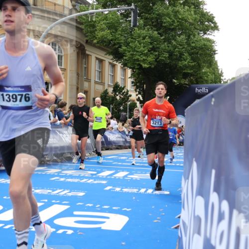 29.06.2025 - hella hamburg halbmarathon Strokosch-Dieckow http://msf.ph/oto/8288793 29.06.2025 10:48:57 Ziel 1381, 1452, 2260, 3213, 3985, 4847, 4890, 7067, 7297, 8302, 8821, 8889, 9661, 9695, 12421, 12534, 13009, 13183, 13614, 13688, 13976, 16627, 17632, 18873 meine-sportfotos.de