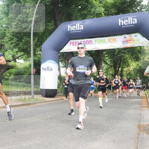 29.06.2025 - hella hamburg halbmarathon KatJ http://msf.ph/oto/8288807 29.06.2025 10:41:47 Zwischen KM18-KM19 1815, 2119, 3041, 3058, 3256, 6581 meine-sportfotos.de