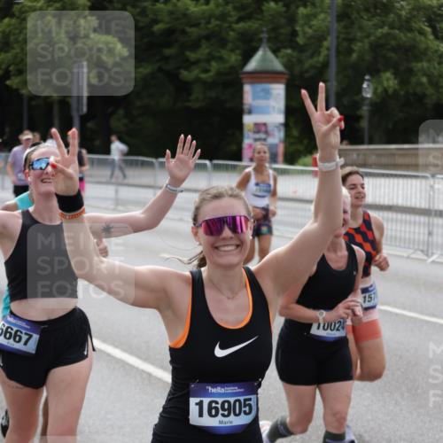 29.06.2025 - hella hamburg halbmarathon Jannik Wohlers http://msf.ph/oto/8288809 29.06.2025 10:36:05 Lombardsbrücke 1102, 1224, 2124, 3398, 3404, 3428, 4442, 5012, 5246, 5427, 5540, 5573, 5747, 5809, 5919, 6190, 6667, 7632, 8498, 8530, 8945, 9115, 9117, 9229, 9918, 10024, 10112, 10146, 10336, 10341, 10984, 11541, 11637, 12343, 12493, 13227, 13445, 14296, 15234, 15568, 15707, 16239, 17156, 17807, 18152, 18226, 18488, 18644, 18646, 18918, 18929 meine-sportfotos.de