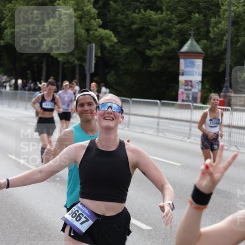 29.06.2025 - hella hamburg halbmarathon Jannik Wohlers http://msf.ph/oto/8288846 29.06.2025 10:36:05 Lombardsbrücke 1102, 1224, 2124, 3398, 3404, 3428, 4442, 5012, 5246, 5427, 5540, 5573, 5747, 5809, 5919, 6190, 6667, 7632, 8498, 8530, 8945, 9115, 9117, 9229, 9918, 10024, 10112, 10146, 10336, 10341, 10984, 11541, 11637, 12343, 12493, 13227, 13445, 14296, 15234, 15568, 15707, 16239, 17156, 17807, 18152, 18226, 18488, 18644, 18646, 18918, 18929 meine-sportfotos.de