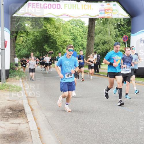 29.06.2025 - hella hamburg halbmarathon MichiJ http://msf.ph/oto/8288850 29.06.2025 10:33:20 Zwischen KM18-KM19 2098, 2590, 4854, 7167, 9030, 9159, 10741, 12783, 13525, 14374, 14722, 18637, 18638 meine-sportfotos.de