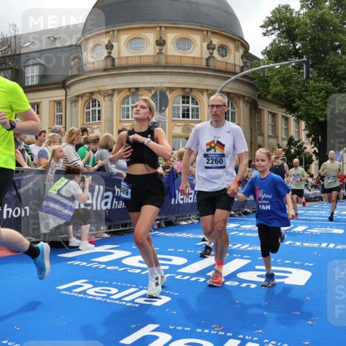 29.06.2025 - hella hamburg halbmarathon Strokosch-Dieckow http://msf.ph/oto/8288916 29.06.2025 10:49:00 Ziel 1381, 1452, 2260, 3213, 3985, 4832, 4847, 4890, 7067, 7297, 8302, 8821, 8889, 9661, 9695, 12534, 13183, 13614, 13688, 13976, 16627, 17173, 17632, 18598 meine-sportfotos.de
