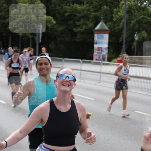 29.06.2025 - hella hamburg halbmarathon Jannik Wohlers http://msf.ph/oto/8288982 29.06.2025 10:36:06 Lombardsbrücke 1102, 1224, 2124, 3398, 3404, 3428, 4442, 5012, 5427, 5540, 5573, 5747, 5809, 5919, 6190, 6667, 7632, 8498, 8530, 8945, 9115, 9117, 9229, 9918, 10024, 10112, 10336, 10341, 10984, 11541, 11637, 12493, 13227, 13265, 13445, 14296, 15077, 15234, 15568, 15707, 16239, 17156, 17807, 18152, 18226, 18488, 18644, 18646, 18918, 18929 meine-sportfotos.de