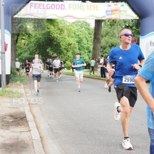 29.06.2025 - hella hamburg halbmarathon MichiJ http://msf.ph/oto/8288987 29.06.2025 10:33:21 Zwischen KM18-KM19 2098, 2590, 4854, 7167, 9030, 9159, 10741, 12643, 14722, 18637 meine-sportfotos.de