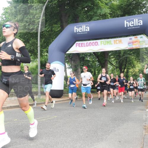 29.06.2025 - hella hamburg halbmarathon KatJ http://msf.ph/oto/8289019 29.06.2025 10:41:49 Zwischen KM18-KM19 1120, 1815, 2119, 3041, 3058, 3256, 3898, 6581, 6587 meine-sportfotos.de
