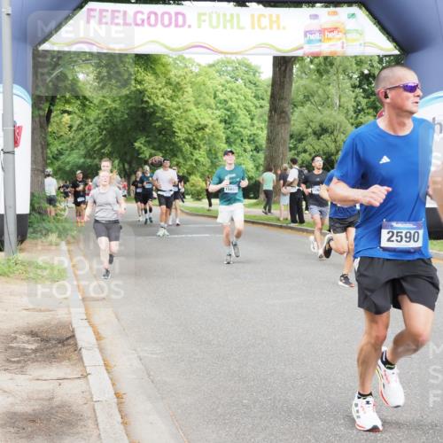29.06.2025 - hella hamburg halbmarathon MichiJ http://msf.ph/oto/8289038 29.06.2025 10:33:22 Zwischen KM18-KM19 2098, 2590, 4854, 4997, 9159, 10741, 12643, 14722, 18637 meine-sportfotos.de