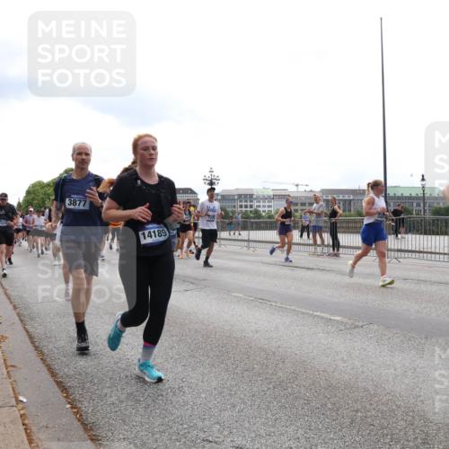 29.06.2025 - hella hamburg halbmarathon Lena Gebhardt http://msf.ph/oto/8289041 29.06.2025 10:36:11 Lombardsbrücke 3877, 14189, 718619, 18233, 6184, 1008, 1010, 1036, 1102, 1108, 1183, 1224, 1336, 1775, 1780, 1835, 2352, 2520, 2811, 2827, 2870, 3243, 3398, 3401, 3404, 3598, 3699, 3741, 3877, 3990, 4245, 4326, 4413, 4442, 4798, 4902, 4937, 5012, 5246, 5427, 5540, 5573, 5666, 5747, 5809, 5919, 6021, 6092, 6093, 6184, 6417, 6667, 6845, 6896, 7086, 7111, 7140, 7275, 7304, 7575, 7576, 7632, 8333, 8356, 8498, 8530, 8581, 8947, 9115, 9117, 9229, 9432, 9819, 12408 meine-sportfotos.de