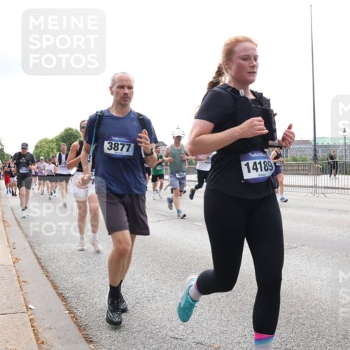 29.06.2025 - hella hamburg halbmarathon Lena Gebhardt http://msf.ph/oto/8289139 29.06.2025 10:36:12 Lombardsbrücke 15248, 3877, 7086, 14189, 1008, 1010, 1036, 1102, 1108, 1183, 1224, 1336, 1775, 1780, 1835, 2352, 2520, 2811, 2827, 2870, 3398, 3401, 3404, 3598, 3699, 3741, 3877, 3990, 4245, 4326, 4413, 4442, 4798, 4937, 5012, 5246, 5427, 5540, 5573, 5666, 5747, 5809, 5919, 6021, 6092, 6093, 6184, 6417, 6667, 6845, 6896, 7086, 7111, 7140, 7275, 7304, 7575, 7576, 7632, 8333, 8356, 8498, 8530, 8581, 8947, 9115, 9117, 9229, 9432, 9819, 12408 meine-sportfotos.de