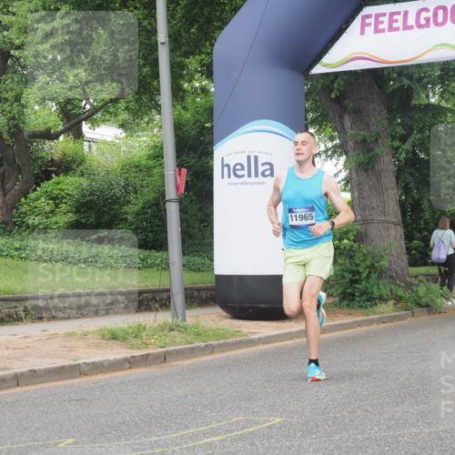 29.06.2025 - hella hamburg halbmarathon KatJ http://msf.ph/oto/8289147 29.06.2025 10:12:24 Zwischen KM18-KM19  meine-sportfotos.de