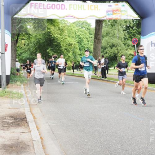 29.06.2025 - hella hamburg halbmarathon MichiJ http://msf.ph/oto/8289207 29.06.2025 10:33:22 Zwischen KM18-KM19 2098, 2590, 4854, 4997, 9159, 10741, 12643, 14722, 18637 meine-sportfotos.de