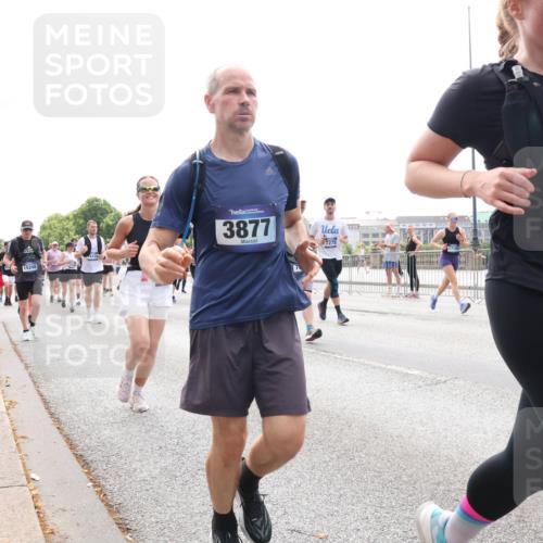 29.06.2025 - hella hamburg halbmarathon Lena Gebhardt http://msf.ph/oto/8289208 29.06.2025 10:36:12 Lombardsbrücke 15248, 3877, 14189, 1008, 1010, 1036, 1102, 1108, 1183, 1224, 1336, 1775, 1780, 1835, 2352, 2520, 2811, 2827, 2870, 3398, 3401, 3404, 3598, 3699, 3741, 3877, 3990, 4245, 4326, 4413, 4442, 4798, 4937, 5012, 5246, 5427, 5540, 5573, 5666, 5747, 5809, 5919, 6021, 6092, 6093, 6184, 6417, 6667, 6845, 6896, 7086, 7111, 7140, 7275, 7304, 7575, 7576, 7632, 8333, 8356, 8498, 8530, 8581, 8947, 9115, 9117, 9229, 9432, 9819, 12408 meine-sportfotos.de
