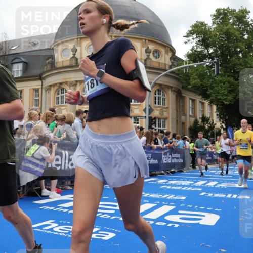 29.06.2025 - hella hamburg halbmarathon Strokosch-Dieckow http://msf.ph/oto/8289413 29.06.2025 10:49:24 Ziel 1342, 1476, 2592, 2596, 2878, 4183, 4185, 6158, 8437, 8689, 8813, 10189, 11339, 11779, 11819, 12094, 12670, 13269, 14526, 14838, 15422, 15784, 15857, 15894, 15966, 16891, 18476, 18887, 18960 meine-sportfotos.de