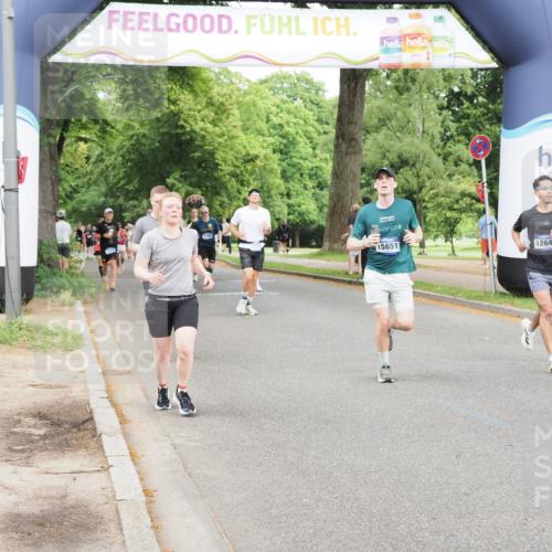 29.06.2025 - hella hamburg halbmarathon MichiJ http://msf.ph/oto/8289435 29.06.2025 10:33:23 Zwischen KM18-KM19 2590, 4270, 4854, 4997, 7709, 9159, 10741, 12643, 15651 meine-sportfotos.de