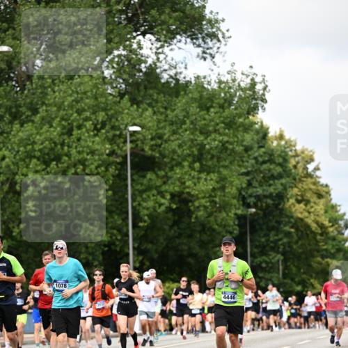 29.06.2025 - hella hamburg halbmarathon Dr. Thomas Lammeyer http://msf.ph/oto/8289437 29.06.2025 10:37:17 Kennedybrücke 1078, 1199, 1324, 1373, 1732, 1879, 2059, 2085, 2384, 2838, 3221, 3341, 3391, 3422, 3560, 3653, 3871, 4030, 4096, 4164, 4446, 4555, 5156, 5581, 5917, 6773, 6861, 7750, 8170, 8175, 8595, 8839, 8993, 9034, 9289, 9471, 9750, 9768, 9780, 10770 meine-sportfotos.de