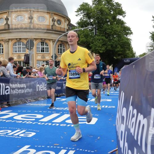 29.06.2025 - hella hamburg halbmarathon Strokosch-Dieckow http://msf.ph/oto/8289445 29.06.2025 10:49:25 Ziel 1342, 1476, 2592, 2596, 2878, 4183, 4185, 8437, 8689, 8813, 10189, 11339, 11340, 11779, 11819, 12094, 12670, 13233, 13269, 14526, 14838, 15422, 15784, 15857, 15894, 15966, 16114, 16592, 16891, 18476, 18887, 18960 meine-sportfotos.de