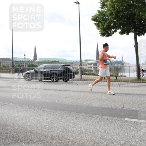 29.06.2025 - hella hamburg halbmarathon Lena Gebhardt http://msf.ph/oto/8289456 29.06.2025 10:21:07 Lombardsbrücke 1715, 16250, 1547, 1028, 1266, 1658, 2053, 2101, 2271, 2325, 2383, 2635, 2815, 2834, 2923, 2945, 2956, 2986, 3122, 3161, 3247, 3453, 3781, 3813, 3817, 4082, 4288, 4350, 5041, 5061, 5373, 5395, 5493, 5767, 6275, 6308, 6608, 6844, 7228, 7375, 7522, 7553, 7608, 8113, 8724, 8726, 8844, 8940, 9005, 9011, 9100, 9108, 9236, 9501, 9981, 10050, 10350, 10585, 10602, 11100, 11145, 11698, 12175, 12694, 12844, 13057, 13508 meine-sportfotos.de