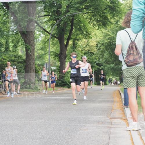 29.06.2025 - hella hamburg halbmarathon KatJ http://msf.ph/oto/8289484 29.06.2025 10:12:34 Zwischen KM18-KM19  meine-sportfotos.de