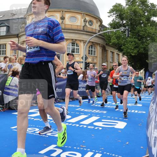 29.06.2025 - hella hamburg halbmarathon Strokosch-Dieckow http://msf.ph/oto/8289615 29.06.2025 10:49:29 Ziel 1342, 1476, 2516, 2592, 2596, 2878, 2889, 5705, 8437, 8689, 8813, 9038, 9649, 11339, 11340, 11679, 11779, 11977, 12094, 12670, 13233, 13269, 14562, 14838, 15392, 15784, 15857, 15894, 15966, 16114, 16592, 16738, 16891, 17001, 18476, 18887, 18960 meine-sportfotos.de