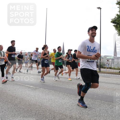29.06.2025 - hella hamburg halbmarathon Lena Gebhardt http://msf.ph/oto/8289664 29.06.2025 10:36:14 Lombardsbrücke 48, 4134, 14133, 17732, 6896, 15075, 1008, 1010, 1036, 1102, 1108, 1183, 1224, 1775, 1780, 1835, 2124, 2352, 2520, 2811, 2827, 2870, 3398, 3401, 3404, 3428, 3598, 3699, 3741, 3877, 3990, 4245, 4326, 4413, 4442, 4798, 4937, 5012, 5246, 5427, 5540, 5573, 5666, 5747, 5809, 5919, 6021, 6092, 6093, 6184, 6190, 6417, 6667, 6845, 6896, 7086, 7111, 7140, 7275, 7304, 7575, 7576, 7632, 8333, 8356, 8498, 8530, 8581, 8945, 8947, 9115, 9117, 9229, 9432, 12408 meine-sportfotos.de