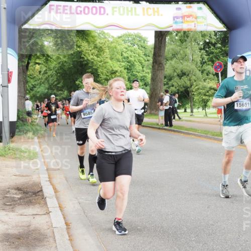 29.06.2025 - hella hamburg halbmarathon MichiJ http://msf.ph/oto/8289704 29.06.2025 10:33:24 Zwischen KM18-KM19 1424, 1569, 2590, 4270, 4854, 4997, 7709, 9159, 9585, 12643, 15651 meine-sportfotos.de