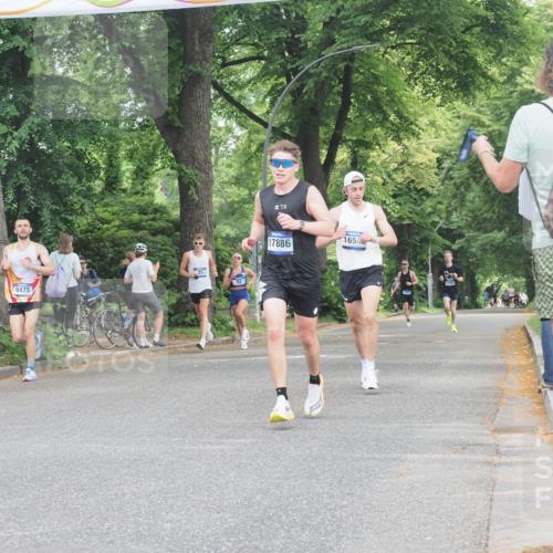 29.06.2025 - hella hamburg halbmarathon KatJ http://msf.ph/oto/8289814 29.06.2025 10:12:35 Zwischen KM18-KM19  meine-sportfotos.de