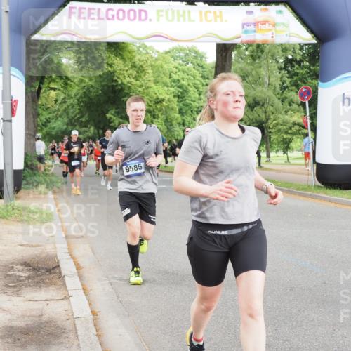 29.06.2025 - hella hamburg halbmarathon MichiJ http://msf.ph/oto/8289896 29.06.2025 10:33:24 Zwischen KM18-KM19 1424, 1569, 2590, 4270, 4854, 4997, 7709, 9159, 9585, 12643, 15651 meine-sportfotos.de
