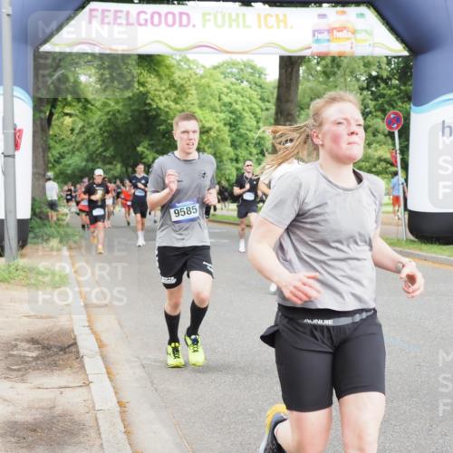 29.06.2025 - hella hamburg halbmarathon MichiJ http://msf.ph/oto/8289940 29.06.2025 10:33:24 Zwischen KM18-KM19 1424, 1569, 2590, 4270, 4854, 4997, 7709, 9159, 9585, 12643, 15651 meine-sportfotos.de