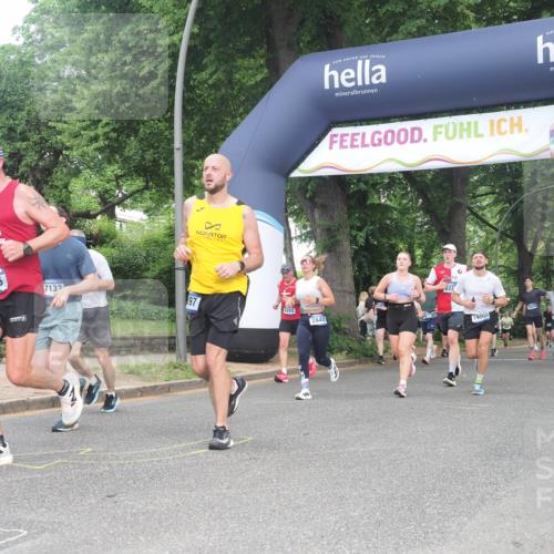 29.06.2025 - hella hamburg halbmarathon KatJ http://msf.ph/oto/8289993 29.06.2025 10:41:58 Zwischen KM18-KM19 1143, 2432, 2448, 4897, 6356, 8223, 8618 meine-sportfotos.de