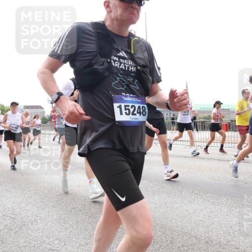 29.06.2025 - hella hamburg halbmarathon Lena Gebhardt http://msf.ph/oto/8289994 29.06.2025 10:36:15 Lombardsbrücke 6093, 71, 2520, 44249, 15248, 17, 7111, 689, 18, 1008, 1010, 1036, 1102, 1108, 1183, 1224, 1775, 1780, 1835, 2124, 2352, 2520, 2811, 2827, 2870, 3398, 3401, 3404, 3428, 3598, 3699, 3741, 3877, 3990, 4245, 4326, 4413, 4442, 4798, 4937, 5012, 5246, 5427, 5540, 5573, 5666, 5747, 5809, 5919, 6021, 6092, 6093, 6184, 6190, 6417, 6667, 6845, 6896, 7086, 7111, 7140, 7275, 7304, 7575, 7576, 7632, 8333, 8356, 8498, 8530, 8581, 8945, 8947, 9115, 9117, 9229, 9432 meine-sportfotos.de