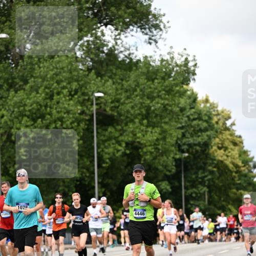 29.06.2025 - hella hamburg halbmarathon Dr. Thomas Lammeyer http://msf.ph/oto/8290038 29.06.2025 10:37:18 Kennedybrücke 1078, 1199, 1324, 1373, 1732, 1879, 2059, 2085, 2384, 2838, 3221, 3341, 3422, 3560, 3653, 3871, 4030, 4096, 4164, 4446, 4555, 5156, 5581, 5917, 6773, 6861, 7705, 7750, 8175, 8595, 8839, 8993, 9034, 9289, 9471, 9750, 9768, 9780, 10770 meine-sportfotos.de