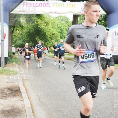 29.06.2025 - hella hamburg halbmarathon MichiJ http://msf.ph/oto/8290122 29.06.2025 10:33:26 Zwischen KM18-KM19 1424, 1569, 2590, 3785, 4270, 4997, 7709, 9159, 9585, 11291, 12643, 15651 meine-sportfotos.de