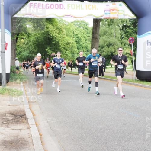 29.06.2025 - hella hamburg halbmarathon MichiJ http://msf.ph/oto/8290214 29.06.2025 10:33:26 Zwischen KM18-KM19 1424, 1569, 2590, 3785, 4270, 4997, 7709, 9159, 9585, 11291, 12643, 15651 meine-sportfotos.de