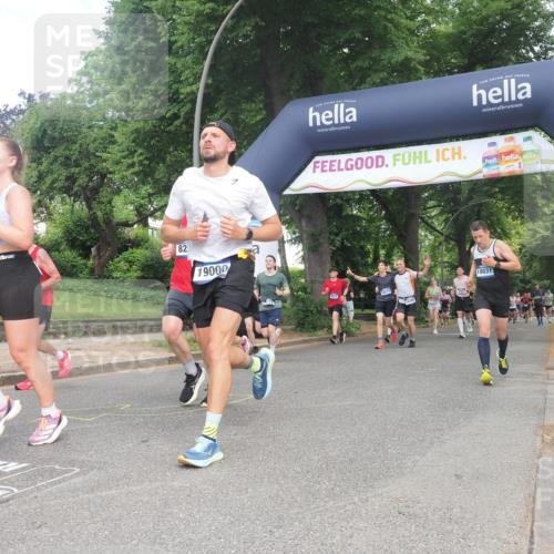 29.06.2025 - hella hamburg halbmarathon KatJ http://msf.ph/oto/8290254 29.06.2025 10:42:00 Zwischen KM18-KM19 1143, 2448, 4231, 4897, 6355, 6356, 8223 meine-sportfotos.de