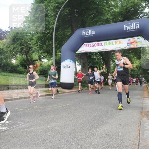 29.06.2025 - hella hamburg halbmarathon KatJ http://msf.ph/oto/8290364 29.06.2025 10:42:01 Zwischen KM18-KM19 1193, 2448, 4231, 4897, 6355, 6356, 8223 meine-sportfotos.de