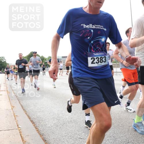 29.06.2025 - hella hamburg halbmarathon Lena Gebhardt http://msf.ph/oto/8290391 29.06.2025 10:21:12 Lombardsbrücke 17035, 20, 1658, 2383, 98, 15736, 1028, 1266, 1401, 1658, 2271, 2383, 2635, 2815, 2923, 2945, 2956, 2986, 3122, 3161, 3247, 3453, 3813, 3817, 4082, 4350, 4786, 5041, 5061, 5373, 5395, 5493, 5767, 6103, 6275, 6308, 6608, 6844, 7228, 7375, 7522, 7553, 7608, 7781, 8095, 8113, 8724, 8726, 8844, 8940, 9005, 9011, 9100, 9108, 9236, 9501, 9624, 9981, 10050, 10350, 10374, 10585, 10602, 11145, 11698, 12175, 12694, 12844, 13057, 13508 meine-sportfotos.de