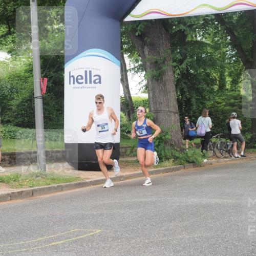 29.06.2025 - hella hamburg halbmarathon KatJ http://msf.ph/oto/8290397 29.06.2025 10:12:38 Zwischen KM18-KM19 52 meine-sportfotos.de