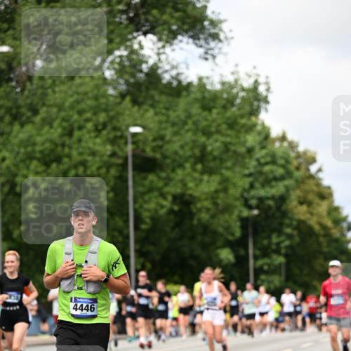 29.06.2025 - hella hamburg halbmarathon Dr. Thomas Lammeyer http://msf.ph/oto/8290445 29.06.2025 10:37:20 Kennedybrücke 1078, 1199, 1324, 1373, 1732, 1879, 1995, 2059, 2085, 2384, 2838, 3221, 3341, 3422, 3560, 3653, 3871, 4030, 4096, 4164, 4446, 4555, 5156, 5180, 5581, 5917, 6773, 6861, 7705, 8175, 8595, 8839, 8993, 9289, 9471, 9750, 9768, 9780, 10770 meine-sportfotos.de