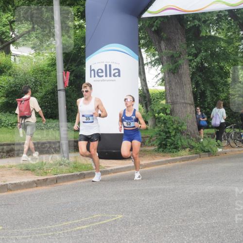 29.06.2025 - hella hamburg halbmarathon KatJ http://msf.ph/oto/8290536 29.06.2025 10:12:39 Zwischen KM18-KM19 52 meine-sportfotos.de