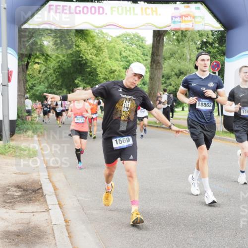 29.06.2025 - hella hamburg halbmarathon MichiJ http://msf.ph/oto/8290544 29.06.2025 10:33:29 Zwischen KM18-KM19 1424, 1569, 2470, 3785, 4270, 4997, 7709, 9585, 11291, 11688, 12643, 15651, 18862 meine-sportfotos.de