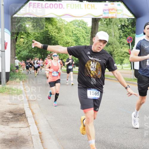 29.06.2025 - hella hamburg halbmarathon MichiJ http://msf.ph/oto/8290576 29.06.2025 10:33:29 Zwischen KM18-KM19 1424, 1569, 2470, 3785, 4270, 4997, 7709, 9585, 11291, 11688, 12643, 15651, 18862 meine-sportfotos.de